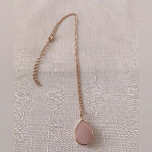 Gold Tone Necklace with Pendant